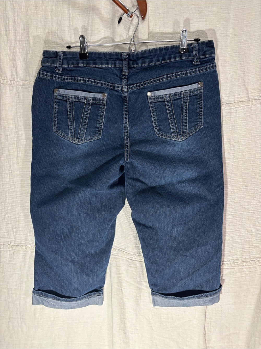 Christopher & Banks Cuffed Denim Capri Jeans Size 12 Dark Wash Stretch - Picture 8 of 8